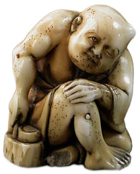 Hunchback. Japanese Edo Ivory Netsuke